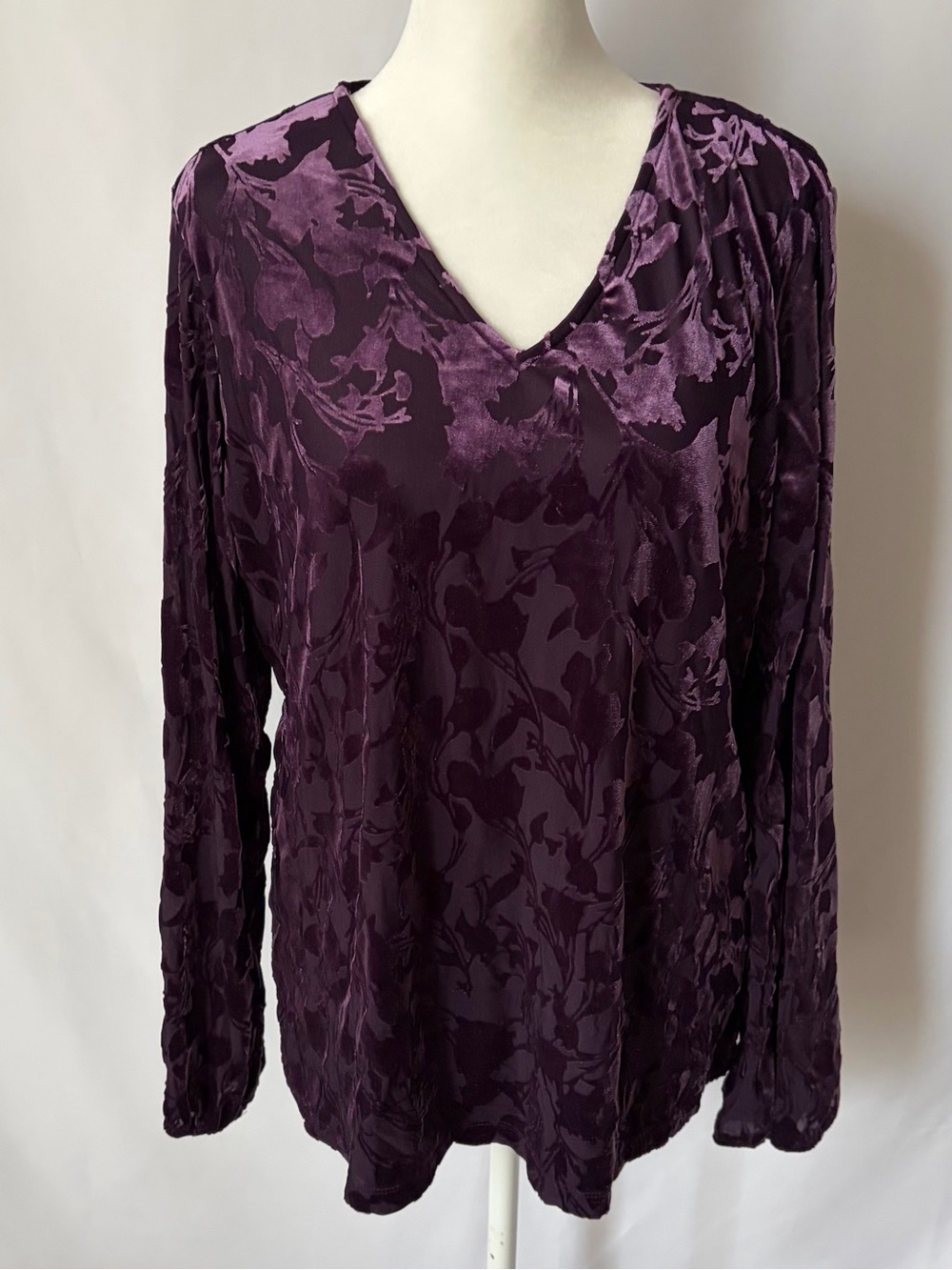 New Denim & Co. Burnout Velvet Long Sleeve Blouse Deep Purple size Medium